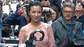 Helen Yao / Yao XINGTONG 姚星彤 à Paris Fashion Week 9 july 2014 Show Elie Saab video