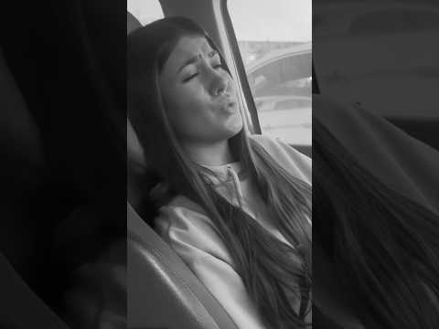 Paula Diez - “Me gusta tu risa de niño inocente…” 🎶🥰  • #flamenco24h