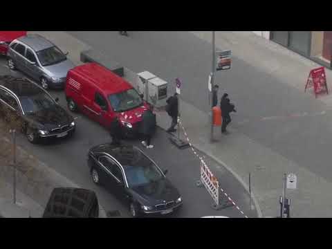 Bushido unterwegs mit Polizeischutz😂