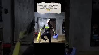 Download lagu Istri Sambut Suami Pulang Mancing Yang Lupa Waktu #shortvideo #funny #ngakak #trending #shorts mp3 Download lagu Istri Sambut Suami Pulang Mancing Yang Lupa Waktu #shortvideo #funny #ngakak #trending #shorts mp3
