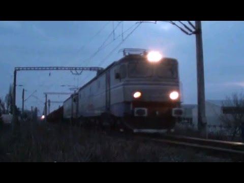 Tren de marfa cu 40 vagoane EACS trece pe directa prin Suceava Vest - 14.03.2015