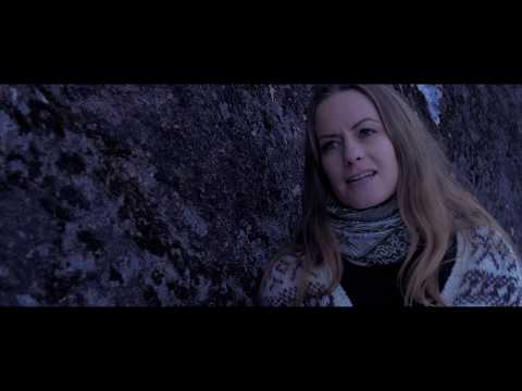 RAUHATÄTI - Lasitalossa (featuring PUPPA J)