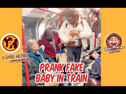 kombi-heppiii-prank-fake-baby-in-train