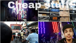 preview picture of video 'Visiting the Roadways market Bareilly | Cheap wholesale electronics market |'