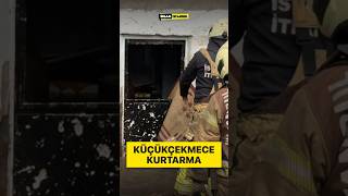 Küçükçekmece'de Su Baskını: Mahsur Kalan Adam Kurtarıldı #Shorts