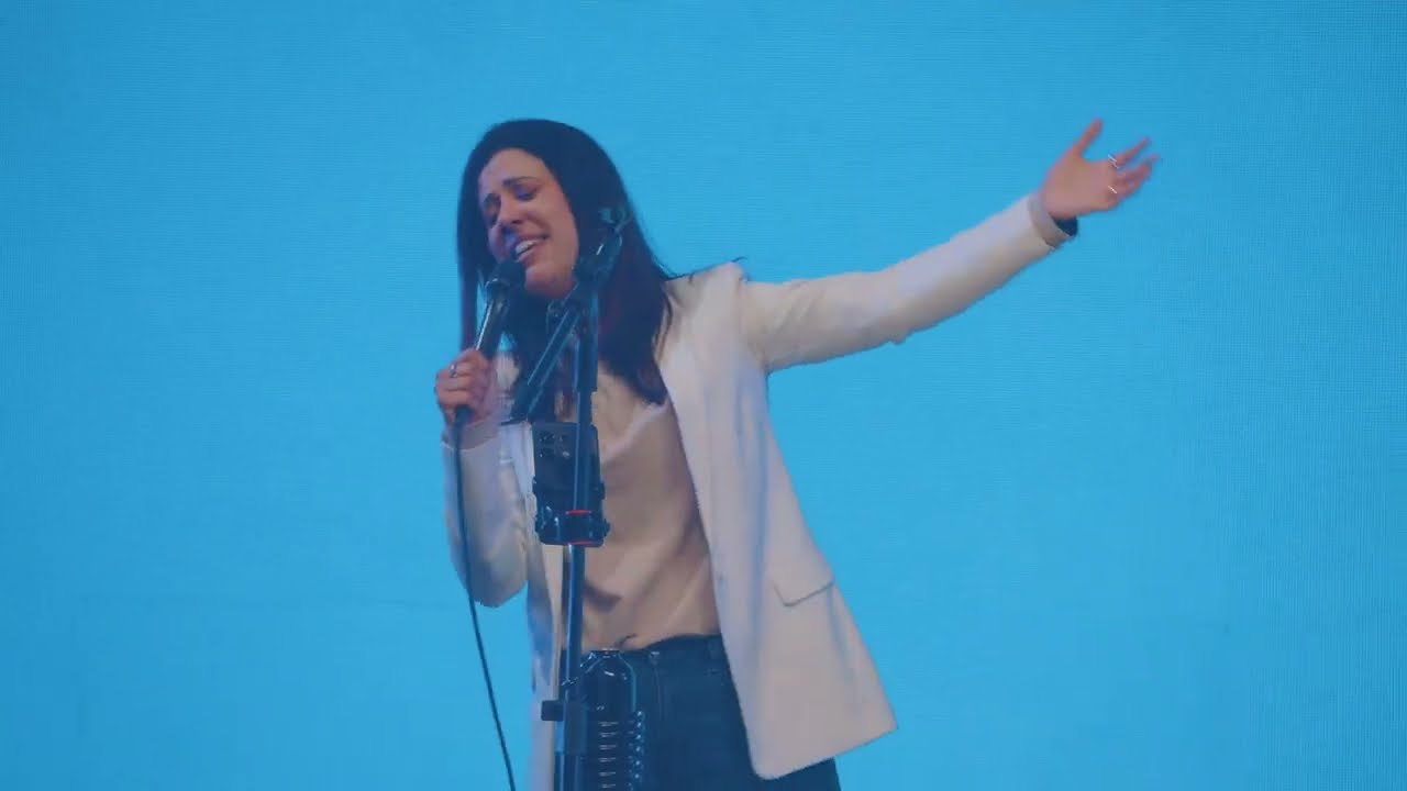 Deus Está Aqui + Manancial + Alfa e Ômega + Digno é o Senhor | BC Louvor