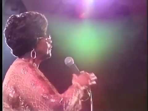 Ella Fitzgerald, Count Basie Orchestra - Dindi