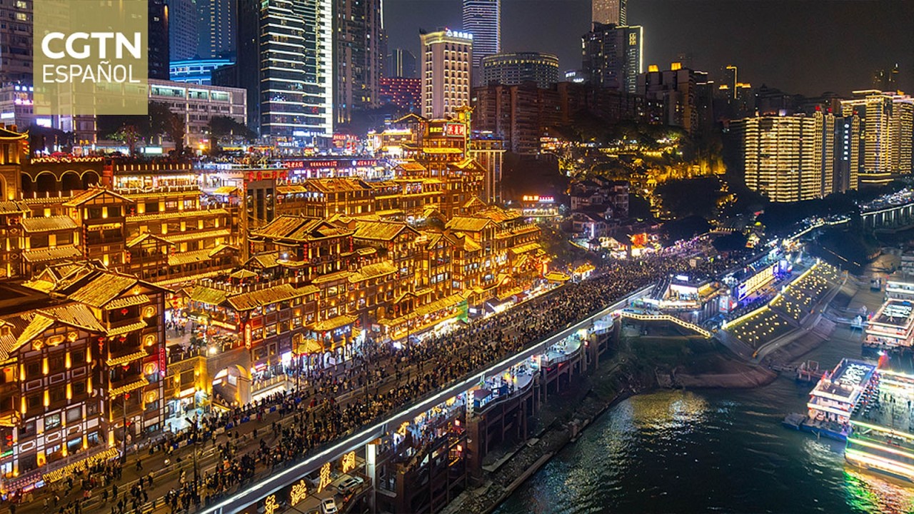 Chongqing cautiva a turistas internacionales con su paisaje urbano, su cultura y su gastronomía