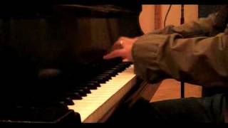 Vijay Iyer Trio . Galang (trio riot version) .