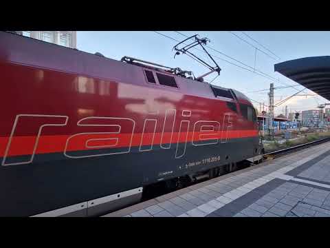 Musikalische Eisenbahn: ÖBB-Lok 1116 205 spielt bei der Anfahrt eine schöne Tonleiter