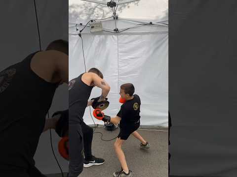 SE EQUIVOCA Y PILLO🤕🥊🤣#boxeo #salemal #agresion #elpatron #training #boxing #viral #kids