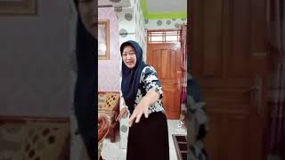 Download lagu Tiktok emak emak goyang mp3