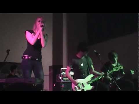 05 - Picture Me Broken - Darwin's Song (Live)