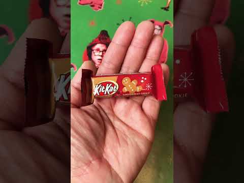 Trying New Holiday Kit Kat Gingerbread Cookie. #shorts #vlogmas #kitkat #christmas #gingerbread