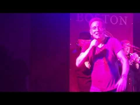 download lagu mp3 mp4 Springsteen Stonepony, download lagu Springsteen Stonepony gratis, unduh video klip Springsteen Stonepony