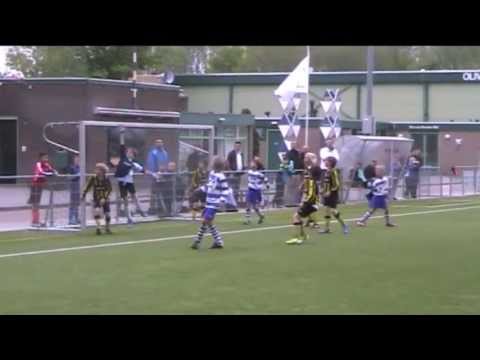 Oliveo E1 - HVV E1 Hoofdklasse Voetbal e-jeugd