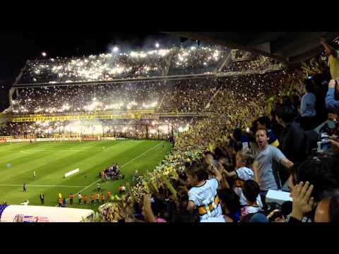 "El conmovedor recibimiento a Boca en la Bombonera (Superclásico - Sudamericana 2014)" Barra: La 12 • Club: Boca Juniors