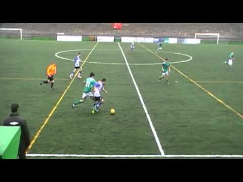 Codazo a Erlantz y empujon