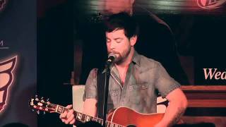 David Cook - Heroes/Champagne Supernova Acoustic Mash-up @ 96.5 TIC