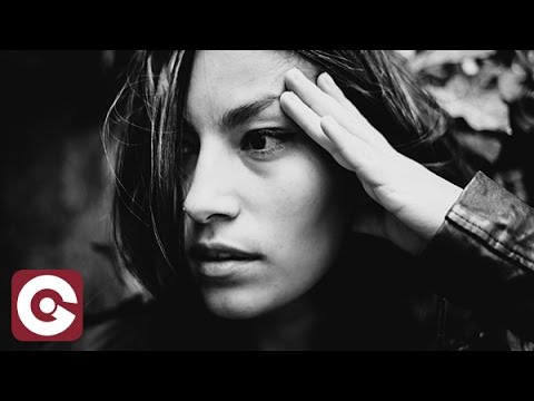 ANA TIJOUX Ft JORGE DREXLER - Sacar La Voz