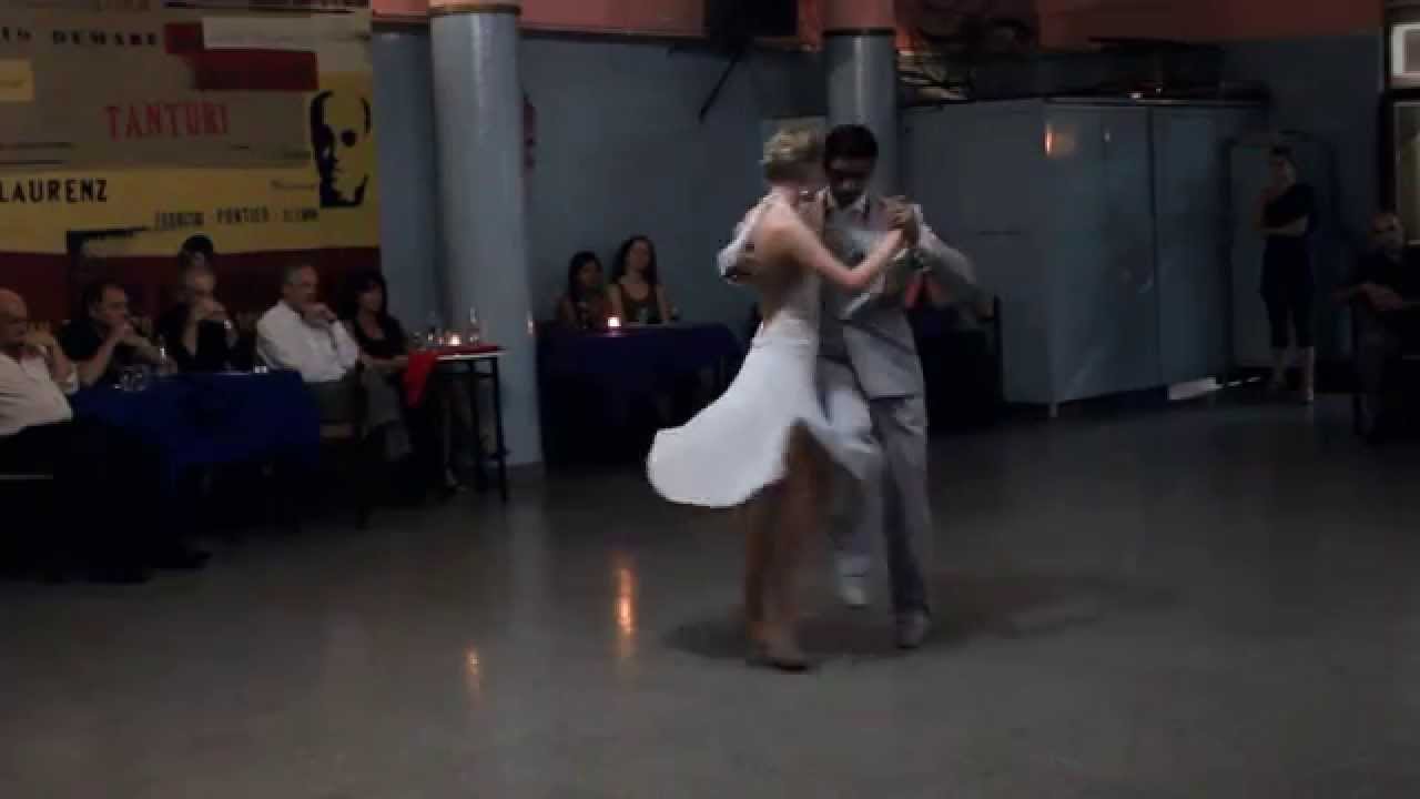 Lisa Bendau y Ariel Terceros en LA BRUJA (18-4-2015)