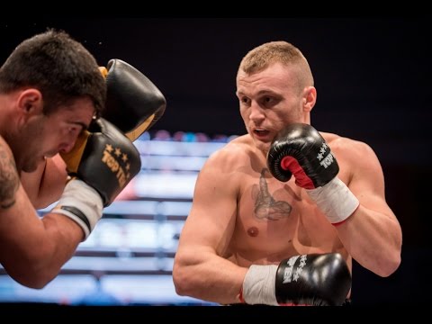 BOX LIVE PRAHA -  Adam Deines vs. Zura Mekereshvili