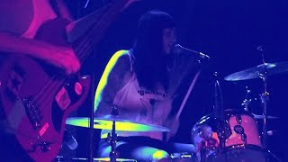 THE COATHANGERS - FOLLOW ME