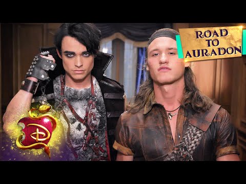 Pirates and New Villains ☠️ | Road to Auradon | Descendants 3