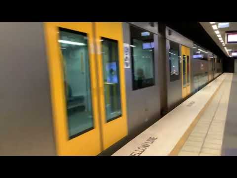 Sydney Trains: Waratah A46 leaves North Sydney Station