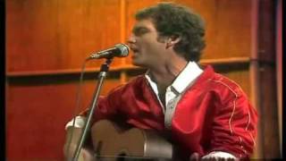 Larry Gatlin &amp; The Gatlin Brothers Band - She used to sing on Sunday 1981