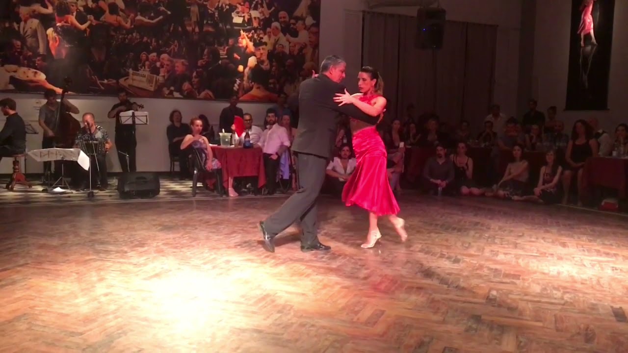 Video thumbnail for Chique - Tango Bardo - Bailan Julio Balmaceda y Virginia Vasconi
