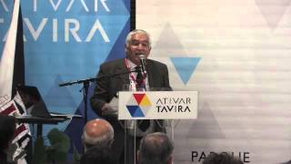 preview picture of video 'Conferência Tavira Cidade do Futuro - Intervenção do Prof. Carlos Vieira'