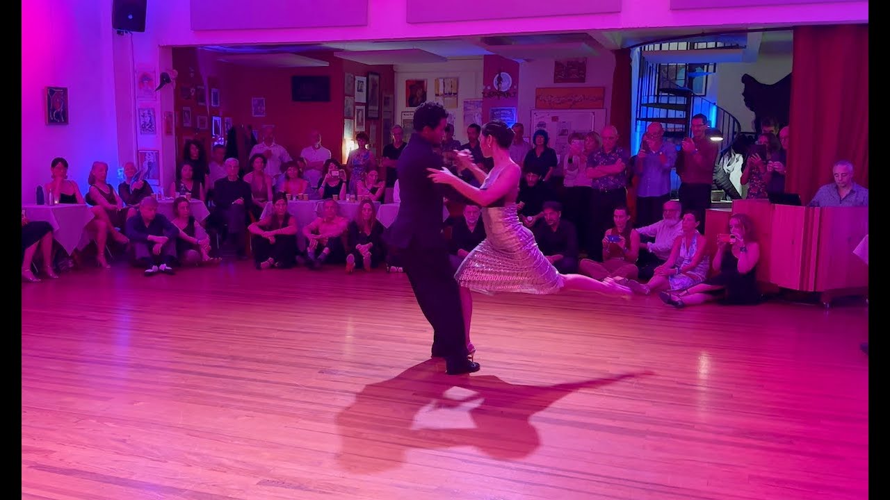Silvina Tse & Julio Alvarez In Toulouse
