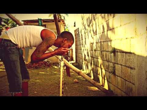 Dollas Di Emperor FT. Dwayne Rose - "Nah Give Up" (Music Video)