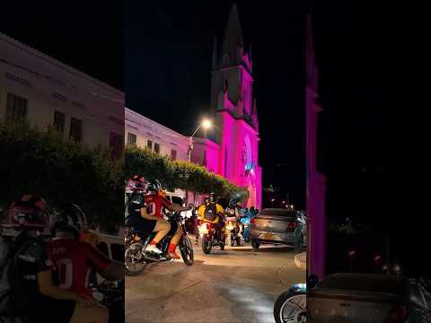 Noche de motores, buena compañía y el mejor destino. 🏍️✨☕