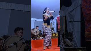 Download lagu Langgam Nyidam Sari - Putri Agustina #shorts mp3