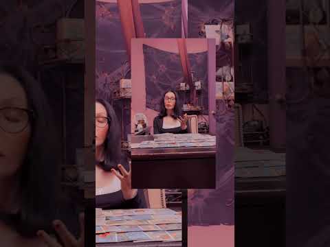 Promotional video thumbnail 1 for Psychic Advisor Loretta 