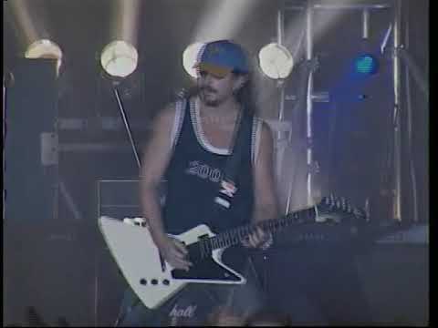 KABÁT - Bruce Willis