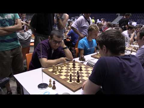 G1 8.1. GM Sergei MOVSESIAN  -   GM Dmitry KRYAKVIN  ½ - ½