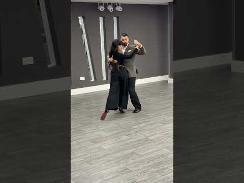 🌹 Sacadas are steps where the Dancer moves into the previous position of his partner #tango