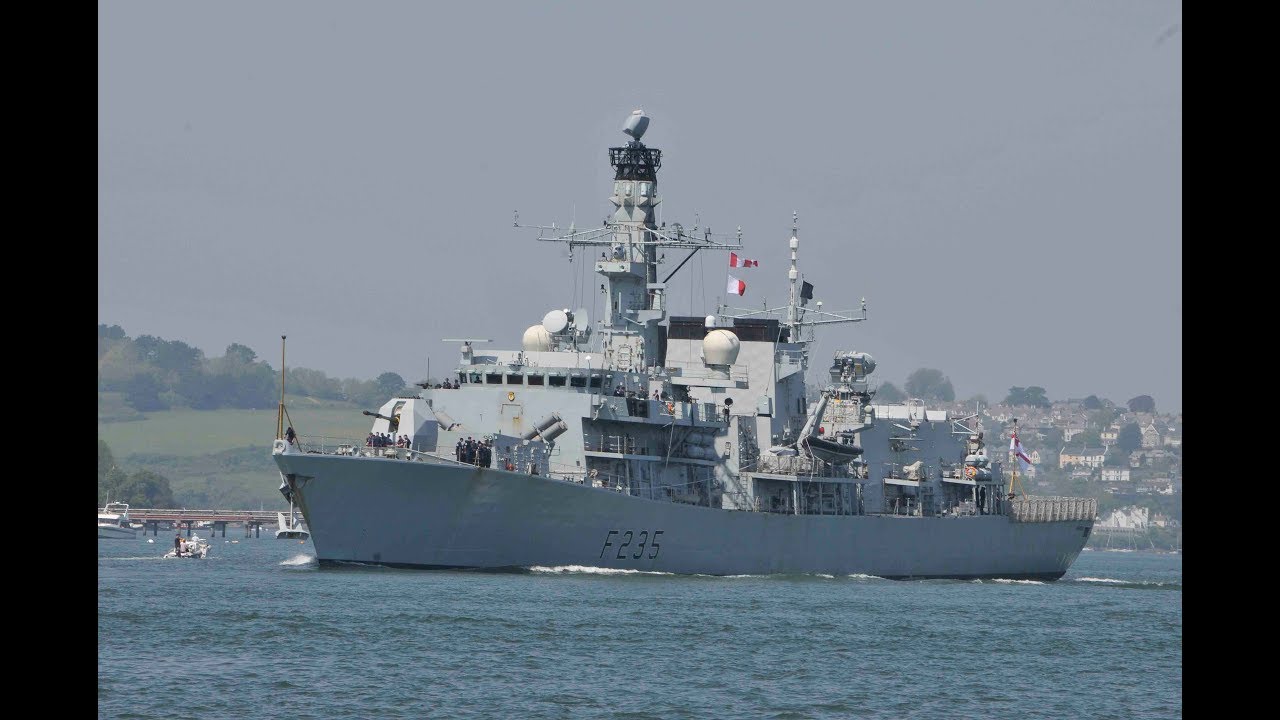 HMS MONMOUTH F235 LEAVES DEVONPORT NAVAL BASE AT NORTH CORNER PONTOON - 7th May 2018