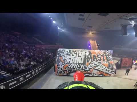 What a 13yr sees riding FMX in masters of dirt show Vienna 👀👊✊💨🇦🇹