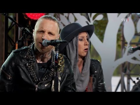 Backyard Babies - Bloody Tears (Live "Moraeus Med Mera")