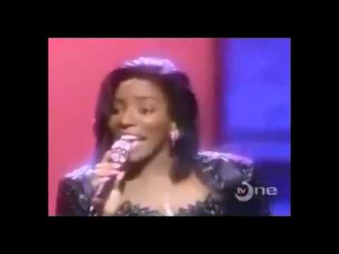 Stephanie Mills - I Feel Good All Over ( Live )