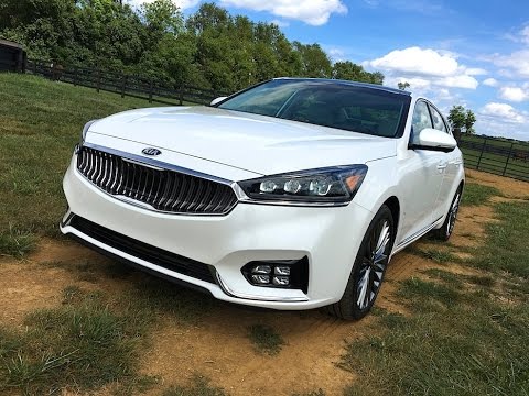 2017 Kia Cadenza TECH REVIEW (1 of 2)