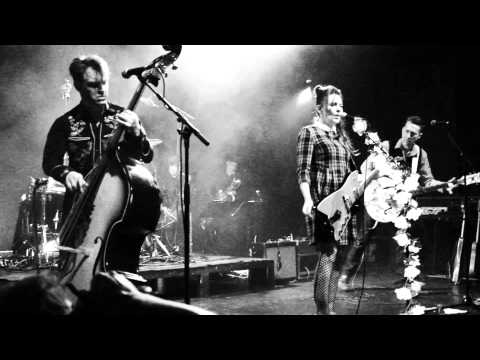 Hillbilly Moon Explosion "Maniac Lover"