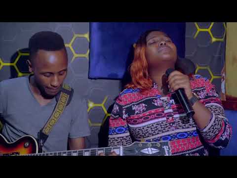 She cried live on camera |Shiku alice performing njaura icoki live😭🙌🙏 || watch till the...😭🙏