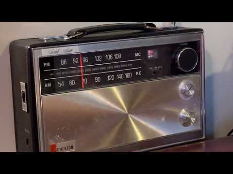 Vintage Emerson Transistor Radio