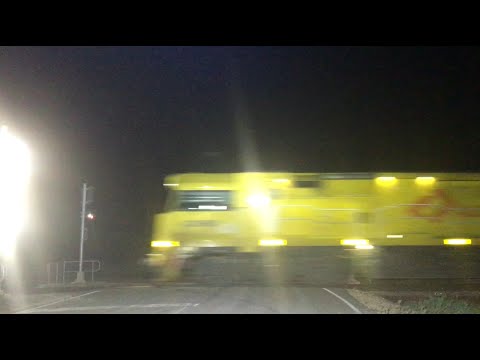 Aurizon 7MP1 ACD6051 ACC6032 pass Mallala