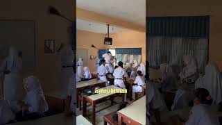 Download lagu Jam kosong di kelas adalah waktu yang paling bebas #jamkos #sekolah #pakguru mp3 Download lagu Jam kosong di kelas adalah waktu yang paling bebas #jamkos #sekolah #pakguru mp3